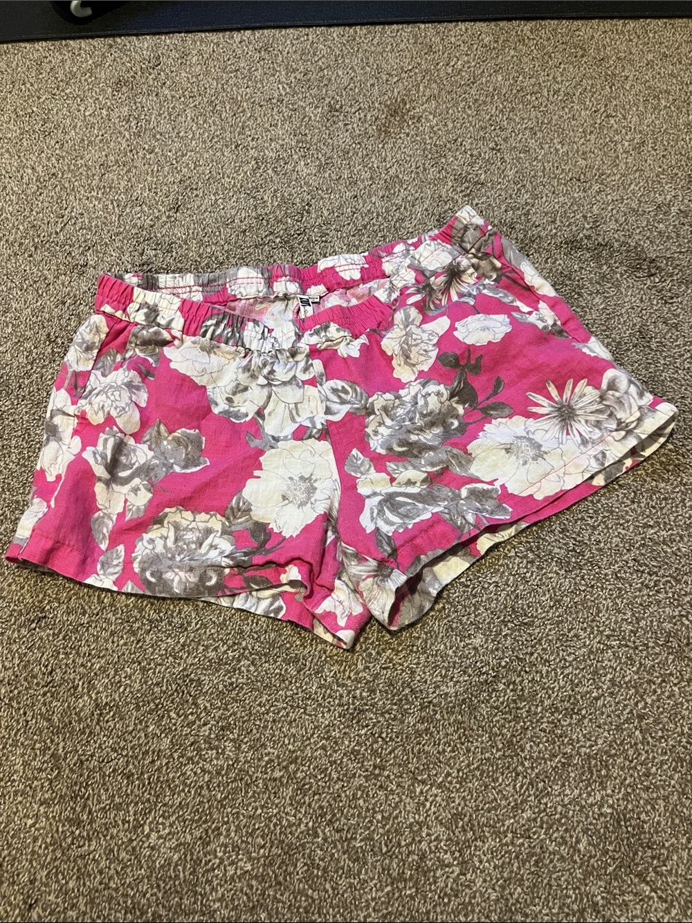 Kut from the Kloth Hot Pink Floral Elastic-Waist Shorts